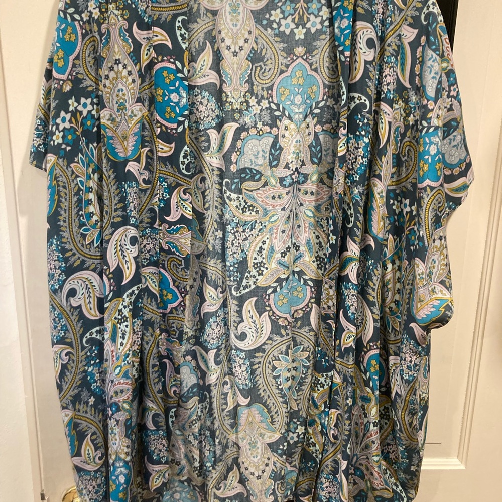 LOFT Paisley Women’s Kimono in Blue and Gray